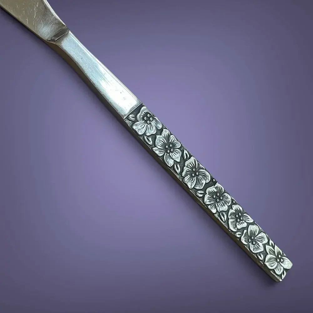 Oneida OHS46 One Butter Knife Flatware Stainless Steel  70s Replacement Crafting
